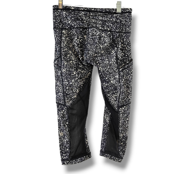 EUC Lululemon Outrun High-Rise Mesh Insert 17" Crop Sz. 4 Splatter White Black - Picture 4 of 11